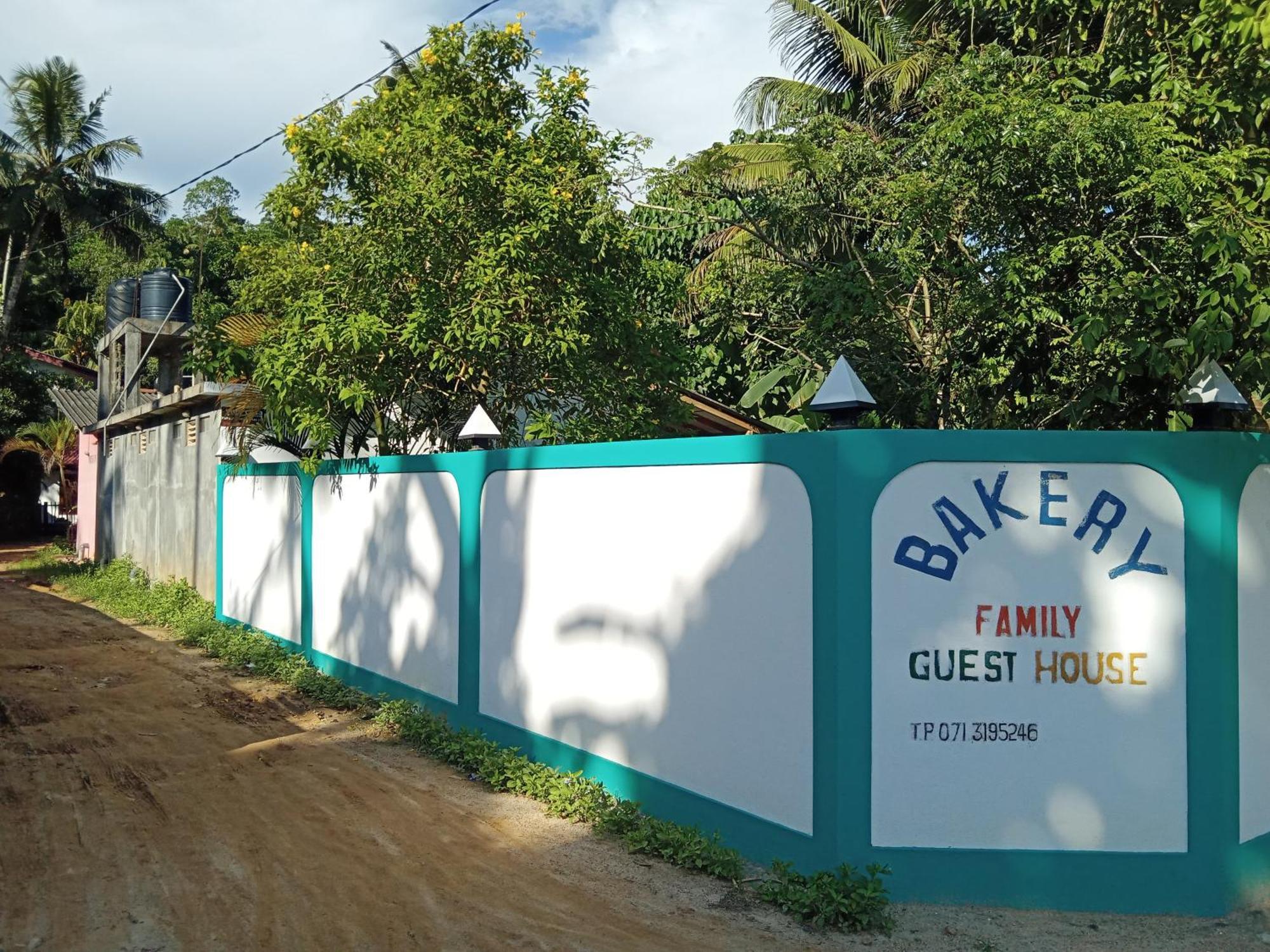 Bakery Family Guest House Mirissa Exterior foto